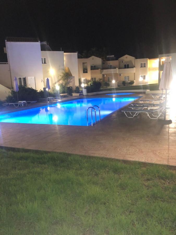 Dimitris Apartments Platanés Екстериор снимка