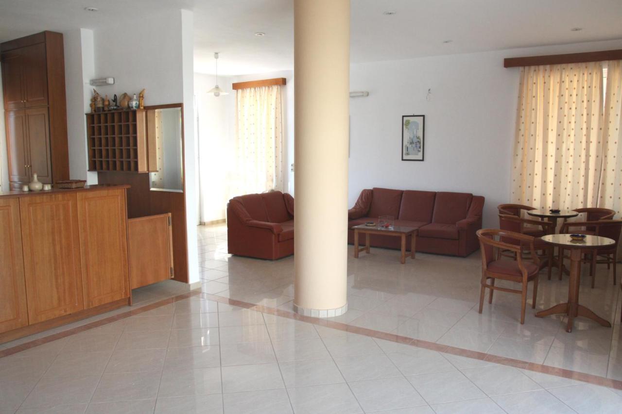 Dimitris Apartments Platanés Екстериор снимка