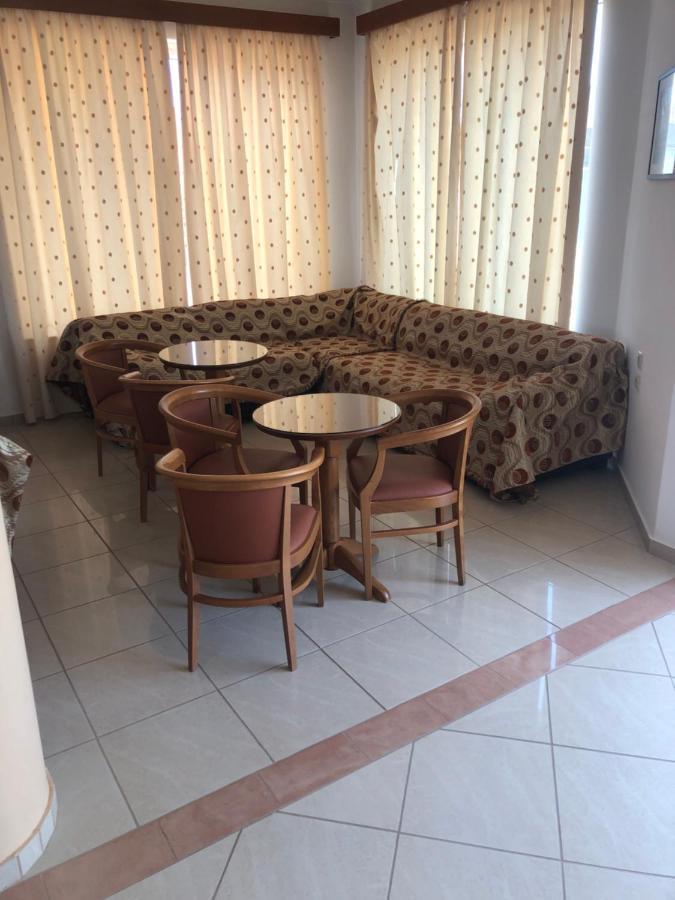 Dimitris Apartments Platanés Екстериор снимка