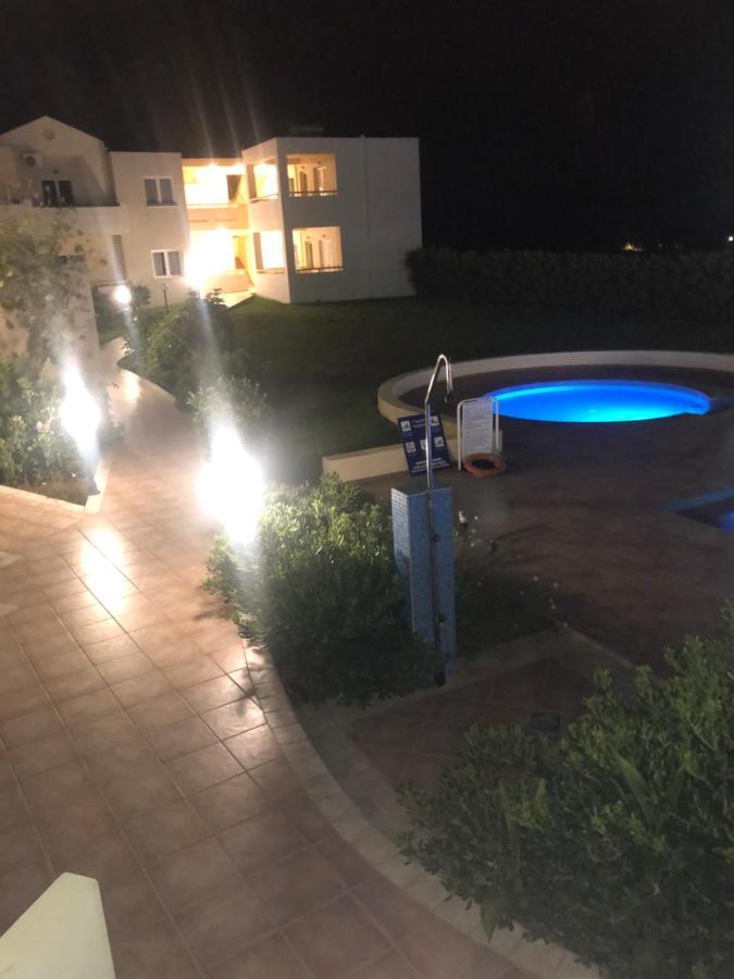 Dimitris Apartments Platanés Екстериор снимка